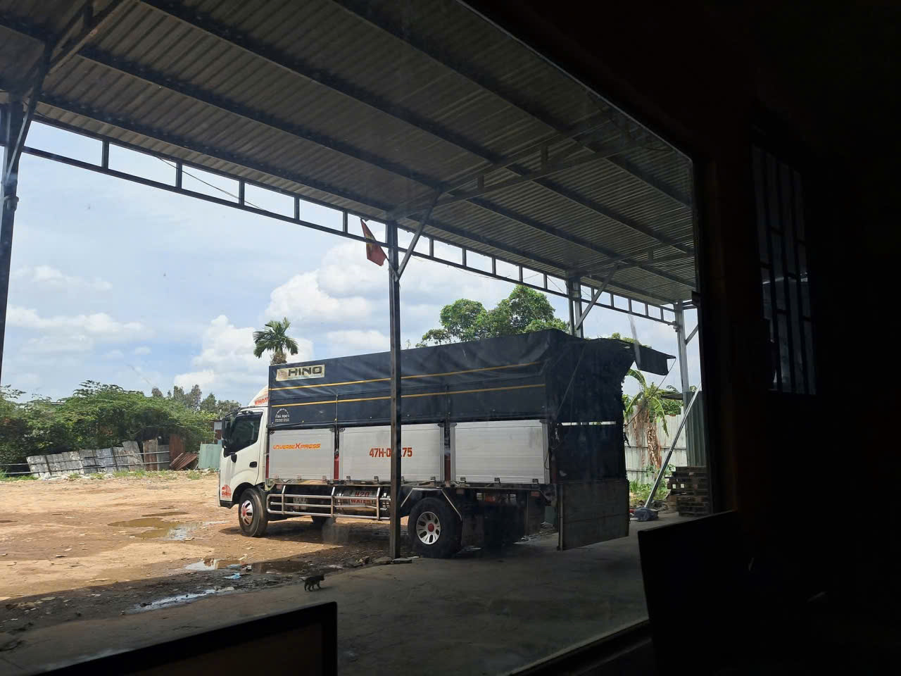 🚛 DỊCH VỤ CHO THUÊ XE TẢI 8 TẤN CHỞ HÀNG UY TÍN TPHCM 5 Hình ảnh thật Dịch vụ cho thuê xe tải tự lái chở hàng tại TPHCM của Liên Kết Việt