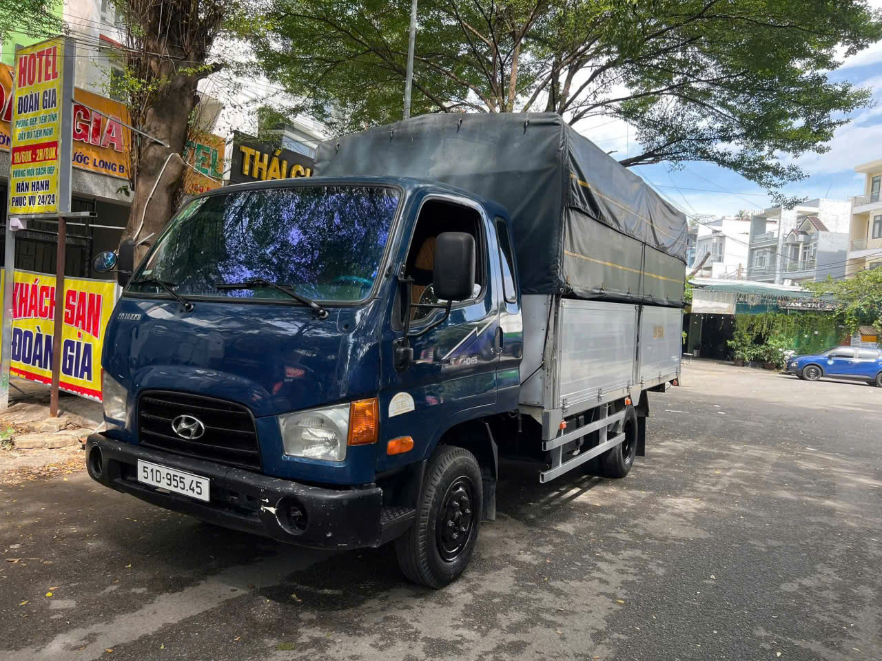 🚛CHO THUÊ XE TẢI 10 TẤN CHỞ HÀNG GIÁ RẺ 9 Hình ảnh xe tải 10 tấn chở hàng hiệu Hyundai HD210 của Liên Kết Việt
