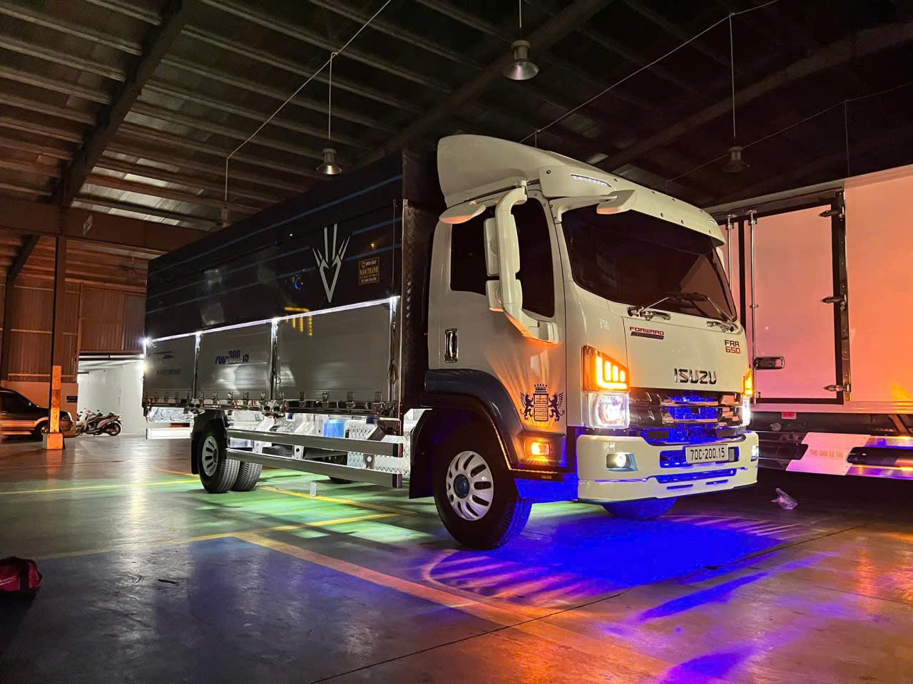 🚚CHO THUÊ XE TẢI 18 TẤN CHỞ HÀNG - LIÊN KẾT VIỆT 6 Liên Kết Việt cho thuê xe tải 18 tấn tự lái tại TPHCM