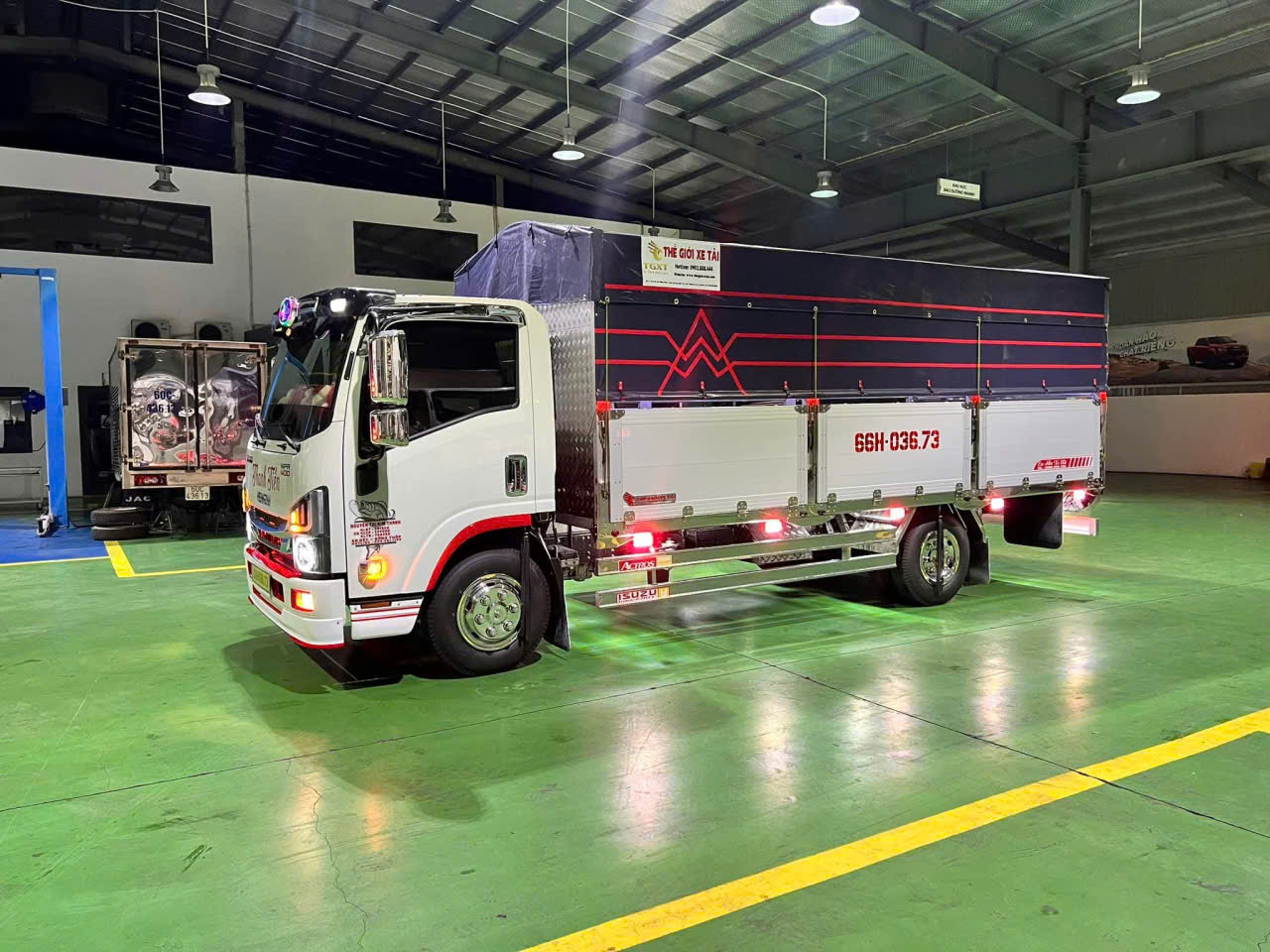 🚚CHO THUÊ XE TẢI 18 TẤN CHỞ HÀNG - LIÊN KẾT VIỆT 7 Xe tải 18 tấn chở hàng thùng mui bạt tại Liên Kết Việt
